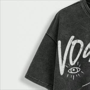 Camiseta de Algodón Personalizada con Hombros Caídos, Pedido Mínimo Bajo, Diseño con Estampado Gráfico, Tela Gruesa, Estilo Urbano, Informal - Product Image 4