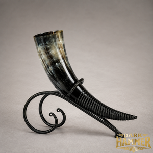 Corne de lézard artisanale de qualité supérieure avec support décoratif en fer - Product Image 1