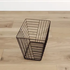 Cesta de Hierro con Asa de Madera Hecha a Mano, Elegante, Decoración para el Comedor, Organizador Metálico Premium, Espacios Modernos - Product Image 3