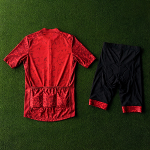 Conjunto de uniforme de ciclismo transpirable para mujer con jersey de secado rápido y pantalones cortos acolchados para un rendimiento profesional en ciclismo de carretera - Product Image 2