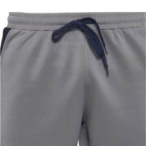 Survêtement de sport athlétique moderne avec coutures durables et finitions soignées, léger et confortable - Product Image 6