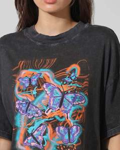 เสื้อยืดครอปทรงบ็อกซี่สำหรับผู้หญิง ผ้าฝ้าย 100% ความยาวสั้น ทรงหลวม สไตล์สตรีทแฟชั่น เสื้อเปล่า ระบายอากาศได้ดี รับสกรีนโลโก้ OEM - Product Image 6