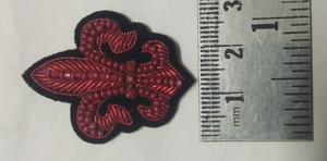 Patch en velours brodé à la main avec motif de carotte personnalisé pour chapeaux - Broderie artisanale 3D de luxe - Product Image 3
