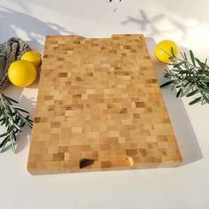Planche à découper en bois au design attrayant, de qualité supérieure, pour usage domestique et hôtelier. - Product Image 5