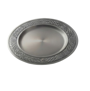 Assiette de service décorative en métal argenté avec bordure gravée pour la restauration, les hôtels et la cuisine - Product Image 4
