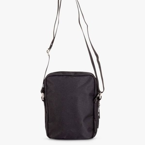 Sac de poitrine en cuir noir urbain, sac bandoulière moderne avec poche zippée sécurisée, sac de poitrine compact pour femme, idéal pour les voyages - Product Image 4