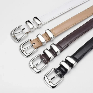 เข็มขัดหนังวัวสีดำพร้อมหัวเข็มขัดเงินทรงสี่เหลี่ยมสไตล์ลำลอง - Product Image 1