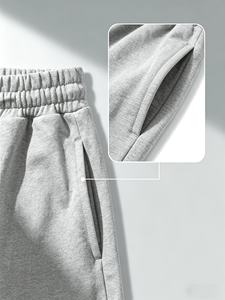 Shorts cargo décontractés noirs pour hommes, taille élastique, taille mi-haute, avec poches spacieuses, pour le quotidien et les activités de plein air - Product Image 2