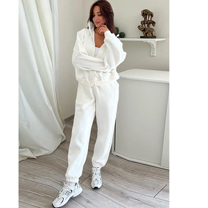 Ensemble sweat à capuche court zippé et pantalon cargo en molleton de coton de haute qualité pour femme - Product Image 3
