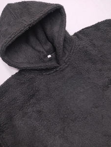 Sweat-shirt à capuche surdimensionné en polaire de haute qualité, personnalisé avec poche kangourou, tissu épais, unisexe. - Product Image 4