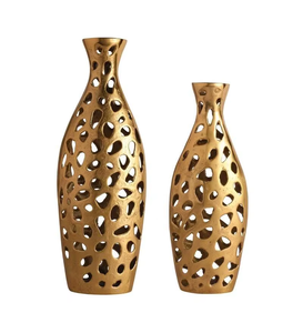Juego de Jarrones de Metal Dorado Antiguo con Diseño Floral Calado, Botella Hueca de Aluminio, Urna Floral para Mesa, Decoración para Sala de Estar, Venta al por Mayor B2B - Product Image 1