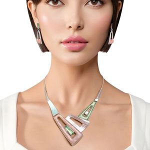 Conjunto de Collar y Pendientes de Cadena de Serpiente Geométrica Rosa y Verde para Mujer, Joyería de Moda Elegante, Accesorio de Regalo para Fiesta - Product Image 5