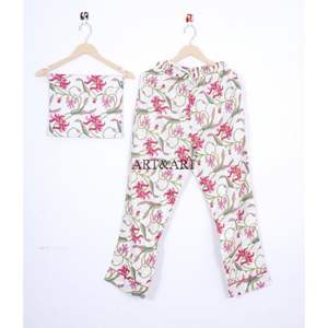 Elegante Conjunto de Pijama de Algodón con Estampado Floral para Mujer, Ropa de Dormir India Suave y Cómoda, Perfecta para Noches de Relajación y Sueño Reparador - Product Image 3