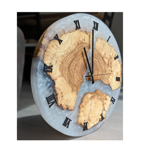 Cadeau de pendaison de crémaillère : Horloge murale en bois et résine époxy, attrayante, pour la décoration de la maison et du salon - Product Image 4