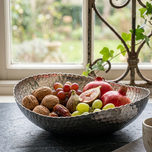 Elegant Hammered Finish Gold Metal Serving Tray Round Shape - Decorative Aluminum Tray for <b>Coffee</b> <b>Table</b> Kitchen Counter - Product Image 4