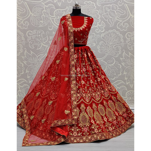 Collections de velours de vêtements de mariée indiens pour la mariée avec le travail de Zarkhan par Fabzone - Product Image 5