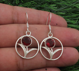 ต่างหูเงินแท้ 925 ประดับพลอยโกเมนสีแดงธรรมชาติ สำหรับผู้หญิง เครื่องประดับหรูหรา ประจำเดือนมกราคม เหมาะสำหรับงานปาร์ตี้และวันครบรอบ - Product Image 4