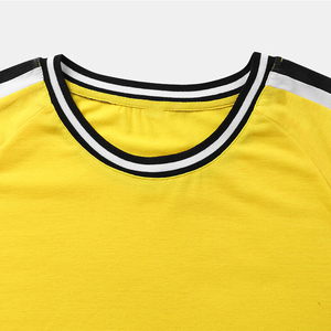 Camiseta de Manga Corta Amarilla para Hombre, Cuello Redondo, Ribete en Contraste, Estilo Casual, Tejido de Punto, Corte Regular, Color Sólido - Product Image 6
