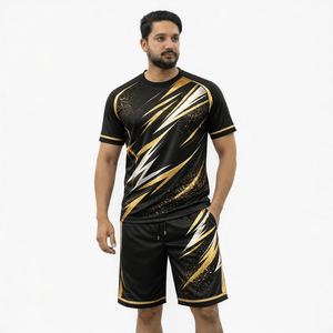 Ensemble décontracté pour homme, chemise à manches courtes et short assorti, taille personnalisée, design confortable, idéal pour les week-ends, les loisirs en plein air et les voyages - Product Image 1