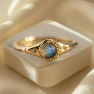 แหวนลาบราดอไรต์ธรรมชาติคุณภาพเยี่ยม เงินแท้ 925 ชุบทองคำสีกุหลาบ รูปพระจันทร์เสี้ยวและดาว เครื่องประดับงานแต่งงานสำหรับผู้หญิง - Product Image 3