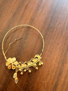 Anneau de nez en or massif 22 carats, bijou de mariage traditionnel indien, design Nath motif paon floral émaillé, grande taille, fil de piercing - Product Image 3