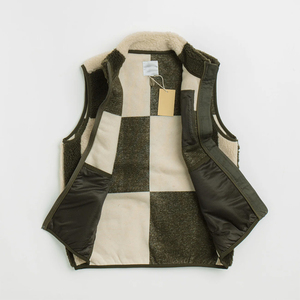 Wholesale Men's Casual Wear Sherpa Fleece <b>Vests</b> Zipper Up Sleeveless Winter Wear Outdoor Off Road Hiking Sherpa Gilets - Product Image 2