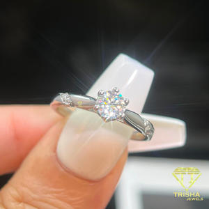 Bague élégante en moissanite florale, en argent Sterling 925, pierre brillante à taille ronde, bijoux de luxe uniques pour femmes, cadeau de mariée - Product Image 3