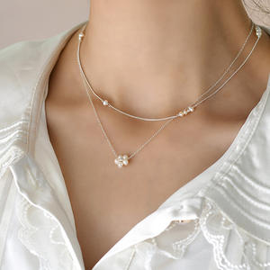 Collier en perles d'eau douce polyvalent, simple, luxueux, rétro, pendentif fleur française, perles, chaîne claviculaire, pendentifs fins - Product Image 1