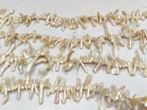 ลูกปัดมุกธรรมชาติสีขาวทรงดินสอขนาด 15-45 มม. คุณภาพสูง ขายเป็นเส้น ความยาว 16 นิ้ว - Product Image 3