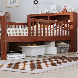 Letto singolo per bambini in noce con testiera, scaffale portaoggetti, due cassetti sottoletto e tre sponde laterali per sicurezza e protezione - Product Image 4