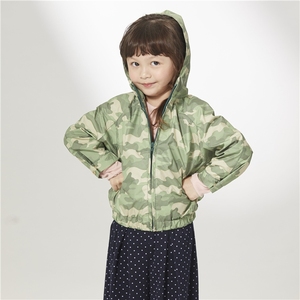 Vestes de manteau d'enfants vert foncé de camouflage d'ODM assorties à la mère - Product Image 1
