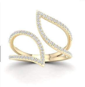 Bague en diamant de laboratoire AMBER JEWELS au design moderne en forme de feuille, or massif 14 carats, sertissage à griffes, certifiée IGI, unisexe, pour fiançailles et mariage - Product Image 1