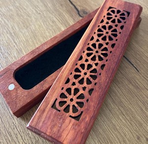 Quemador de Bakhoor de Madera de Lujo Hecho a Mano para Aromaterapia y Meditación, con Tapa de Corte Geométrico, Estilo Antiguo, Porta Incienso Oud - Product Image 1