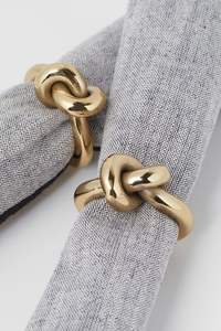 Anillo para servilletas de metal de estilo minimalista, perfecto para mesas de comedor modernas, temas de interiores limpios y arreglos elegantes de la mesa. - Product Image 5