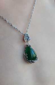 Collier pendentif en forme de larme style jade vert, plaqué or, argent sterling, vintage, minimaliste, bijoux de fiançailles, cadeau pour elle - Product Image 3