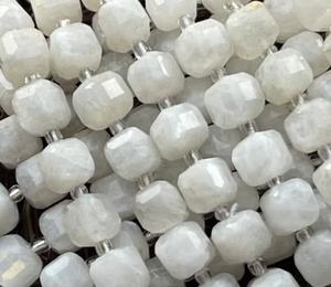 ลูกปัดมูนสโตนธรรมชาติรูปทรงลูกบาศก์ สวยงาม สีขาว คุณภาพสูง สำหรับทำเครื่องประดับ - Product Image 4