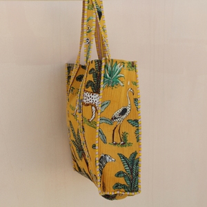 Elegant Animal Print Jungle Inspired Quilted Cotton <b>Medium</b> Tote <b>Bag</b> Lightweight Long Handle Travel Shopping <b>Bag</b> - Product Image 5