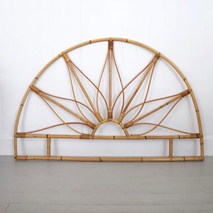 Tête de lit en rotin exceptionnelle pour lits queen et king size, accessoire de chambre à coucher de qualité supérieure. - Product Image 1