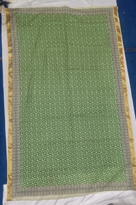 Paréo Sarong Exclusif Vert Émeraude à Motif Géométrique pour Femme, Bordure Noire Contrastante, Style Artistique Bohème, Tenue de Plage Tendance - Product Image 6