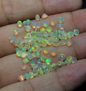 Opale ronde facettée naturelle d'Éthiopie Welo, pierre précieuse multicolore pour la création de bijoux DIY HASNAIN GEMS, effet de jeu de couleurs - Product Image 3