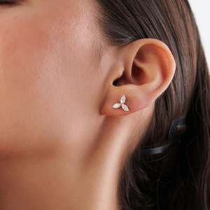 Boucles d'oreilles clous trio en diamant taille marquise 100 % naturel de qualité supérieure, bijoux minimalistes pour tous les jours, unisexe, en or jaune pur 14 carats - Product Image 4