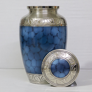 Urna Funeraria de Latón Premium para Adultos, Diseño Personalizado con Patrón de Nubes Azules, Hecha a Mano, Diseño Moderno y Tradicional, Tamaño de 10 Pulgadas para Cenizas Humanas - Product Image 3