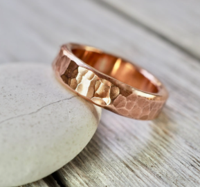 Bague magnétique en cuivre pur de qualité supérieure, martelée à la main, style vintage, en métal massif, bijou ayurvédique pour la thérapie de santé - Product Image 6