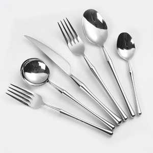 Ensemble de couverts en acier inoxydable durable avec accents dorés, manche côtelé, luxe, cuillère, fourchette, couteau, non revêtus, pour hôtel et restaurant - Product Image 3