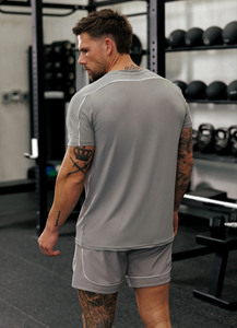 Conjuntos para Hombre Tallas Grandes, Logotipo Personalizado, Conjunto de Camiseta y Pantalones Cortos para Hombre con Ribete, Tela Transpirable, Conjunto de Verano de 2 Piezas para Hombre - Product Image 3
