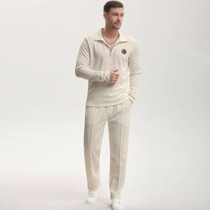 Ensemble de survêtement unisexe moderne de qualité supérieure, respirant, 2 pièces, avec polo à manches longues et pantalon de jogging, pour un style décontracté et confortable. - Product Image 1