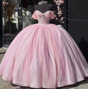 Vestido de gala lila con hombros descubiertos D e 15, brillante, largo hasta el suelo, estilo princesa para fiesta - Product Image 5