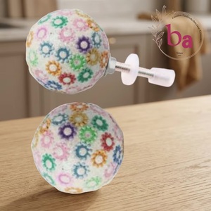 Bouton de meuble rond moderne en résine avec motif floral coloré, installation facile pour tiroirs et portes de maison, bureau et bar. - Product Image 4