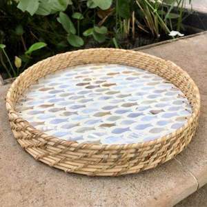 Plateau de service en rotin incrusté de nacre, artisanal et de haute qualité, design unique d'Inde, nouveau produit en bois - Product Image 3