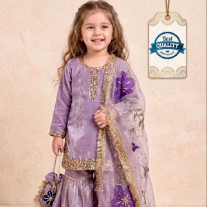 Ensemble Sharara en soie GMY Royal Lavender pour enfants avec broderies lourdes et dupatta en organza - Product Image 1